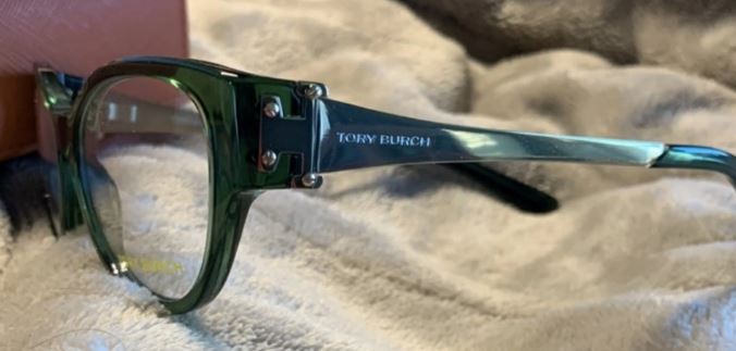 أفضل نظارات توري بورش نسائي ورجالي